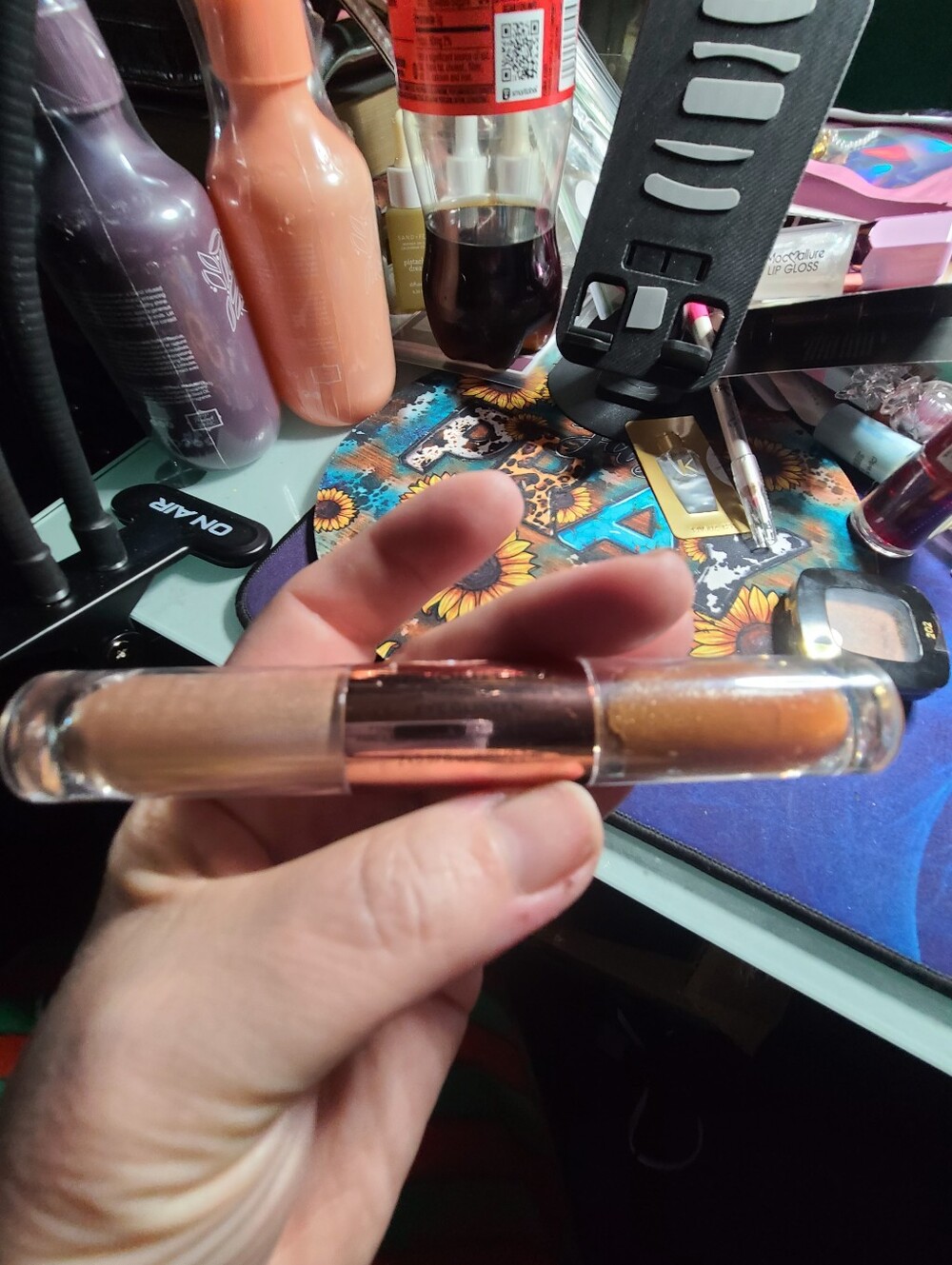 Shimmery Dual-Ended Lip Gloss - Rose Gold & Golden Beige No Box